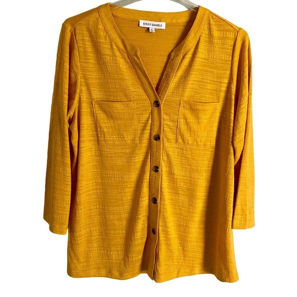 Emily Daniels Button Down Shirt Women's Size Medium 3/4 Sleeve